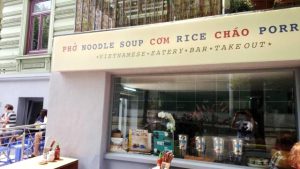 Das XEOM Vietnamese Eatery ist immer gut besucht – unbedingt früh da sein